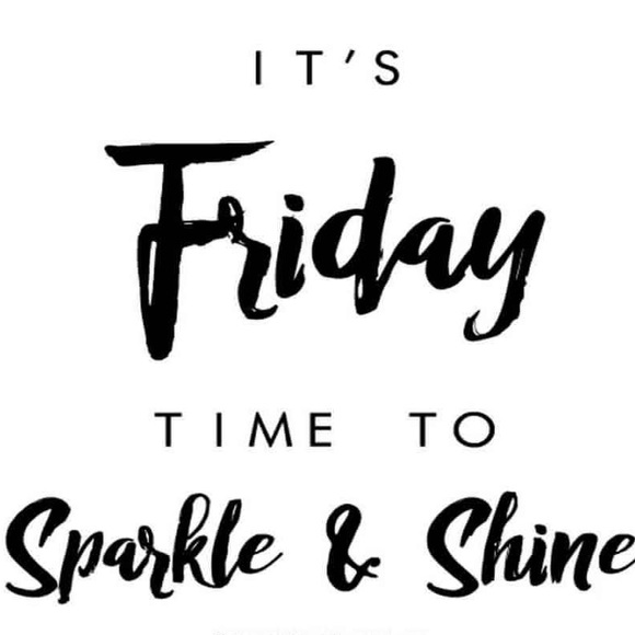 Like❤️to BOOKMARK my closet! - Picture 7 of 12